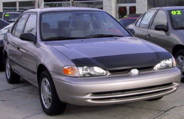 Geo Prizm with a magnet car bra