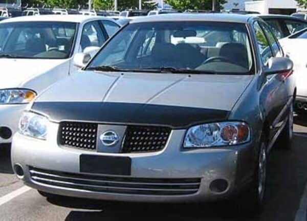 Nissan Sentra with a Magnetic car bra