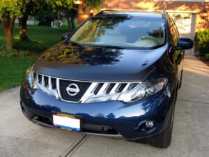 2008 Nissan Murano with a Magnetic car bra