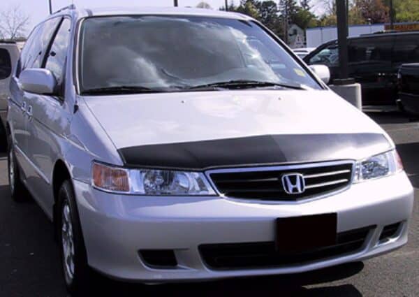 Honda Odyssey with a magnetic car bra