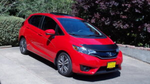 2015 Honda Fit with a magnetic car bra