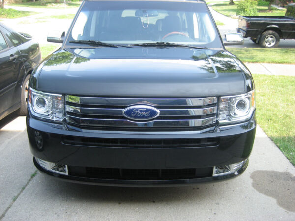 Ford Flex with a magnet car bra