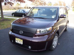 Scion xB with a magnetic car bra