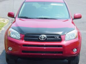2007 Toyota RAV4 with a magnetic car bra