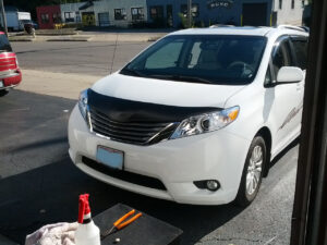 2013 Toyota Sienna with a magnetic car bra