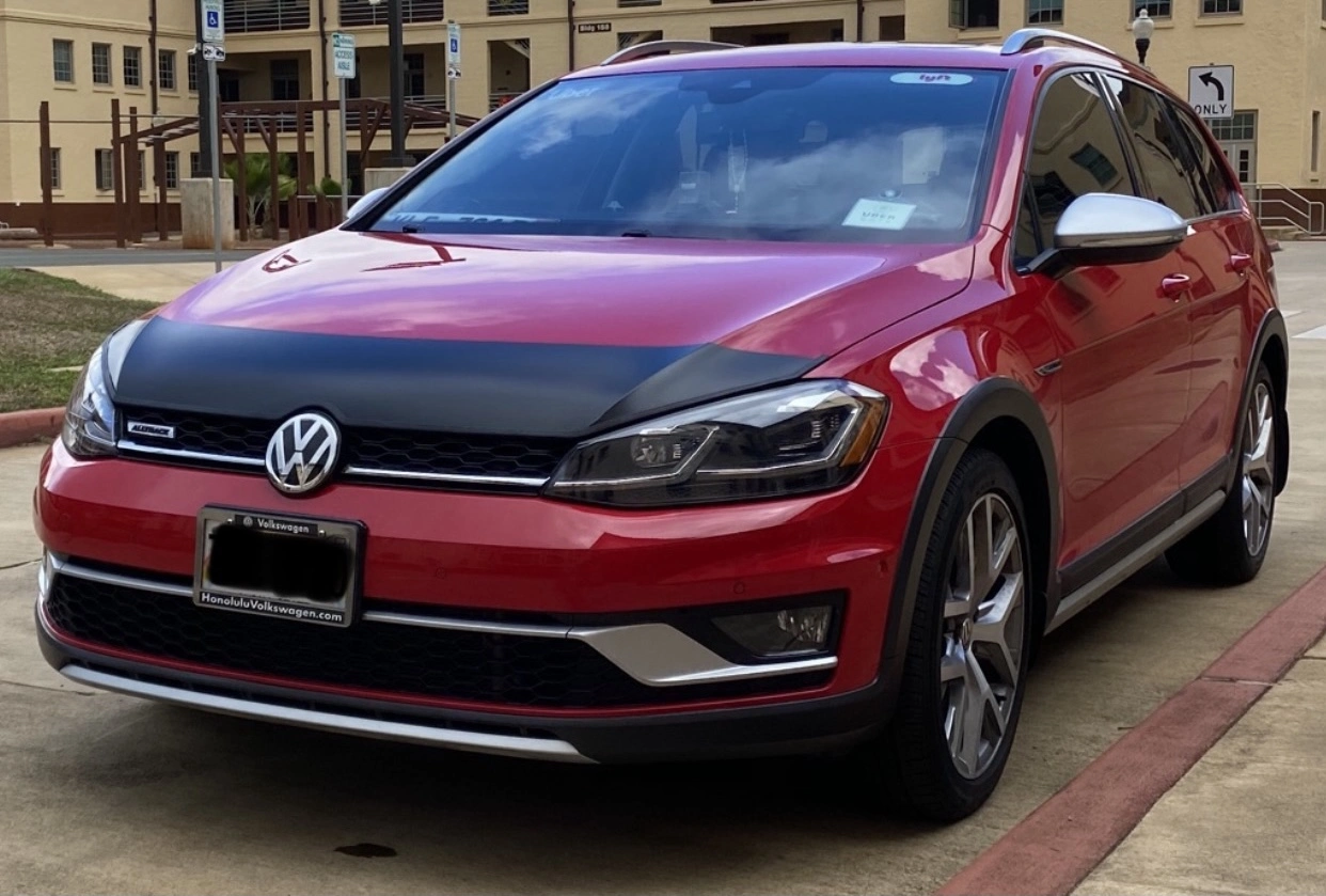 Beautiful Car Bra Magnetic for VW Golf Sportwagen 2015-19