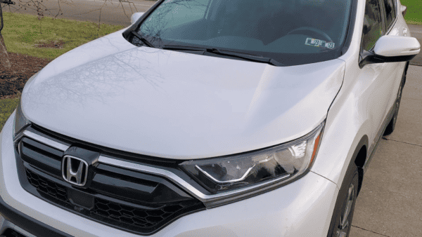 White Honda CRV hood without a car bra